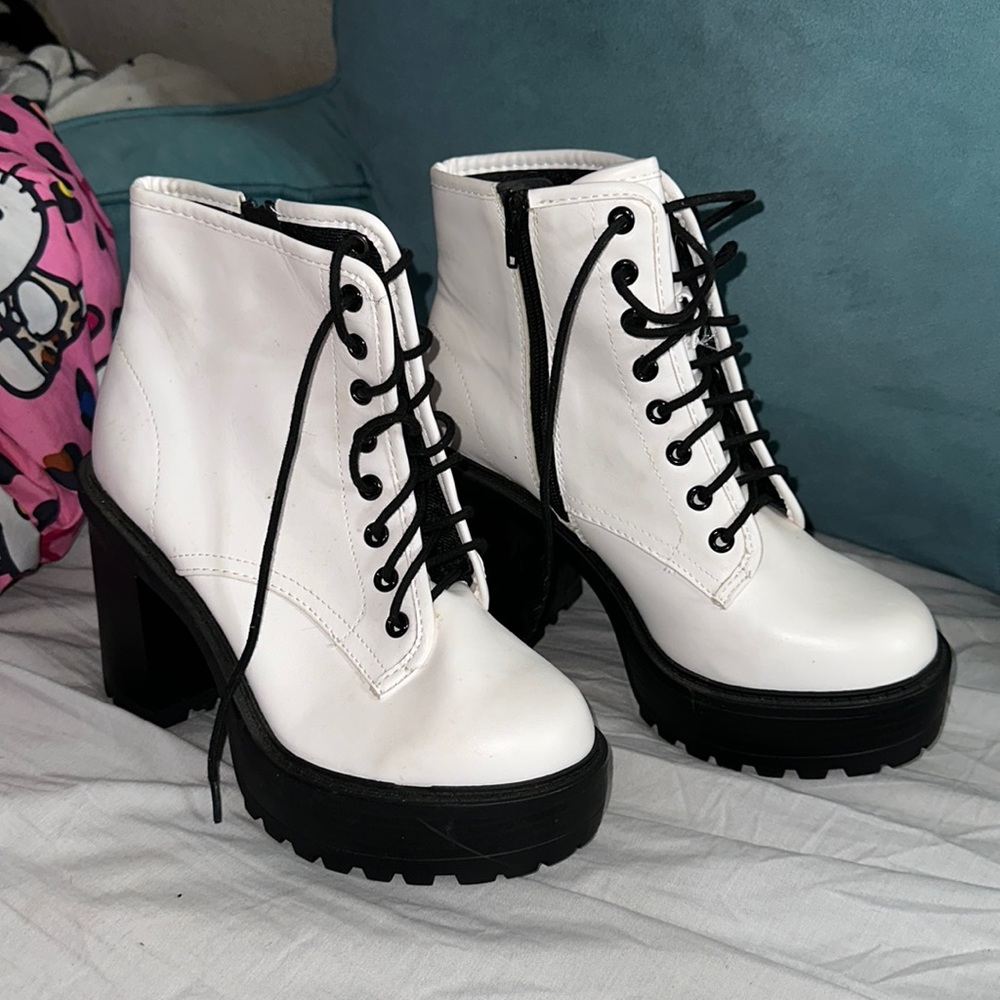 White Lace Up Zipper Heeled Booties